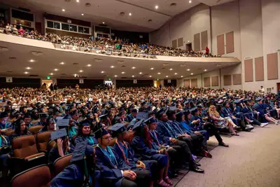 قاعة التخرج